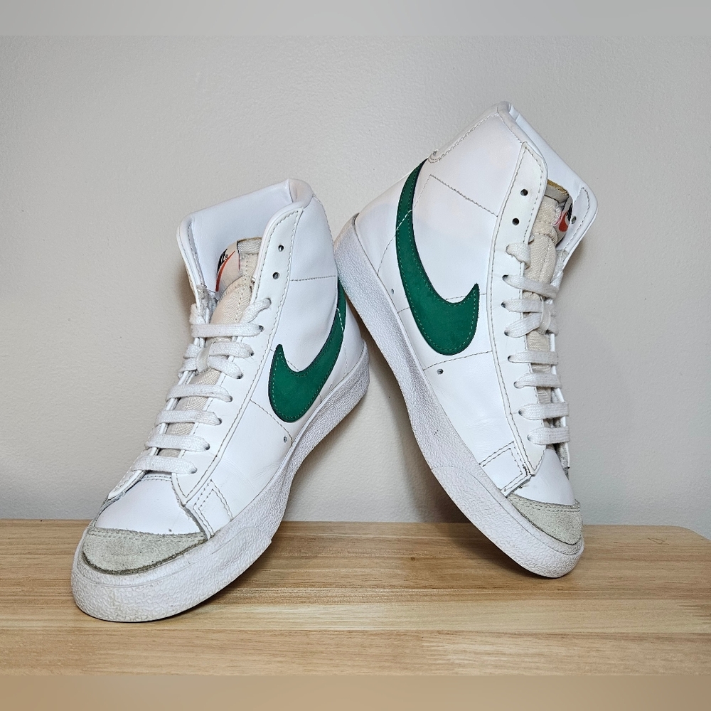 Nike Blazer Mid '77 Vintage White Pine Green Women's Size 7 - 7.5